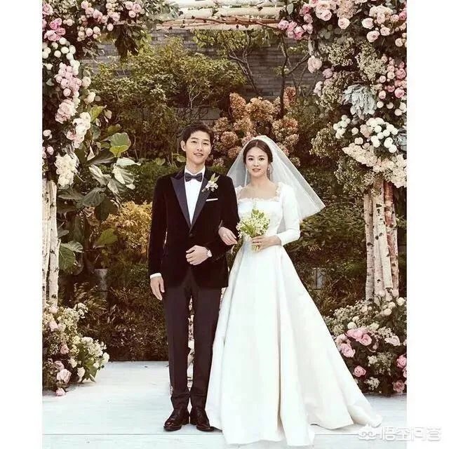 婚礼后宋仲基宋慧乔人气急剧下降,你怎么看待明星炒婚现象?