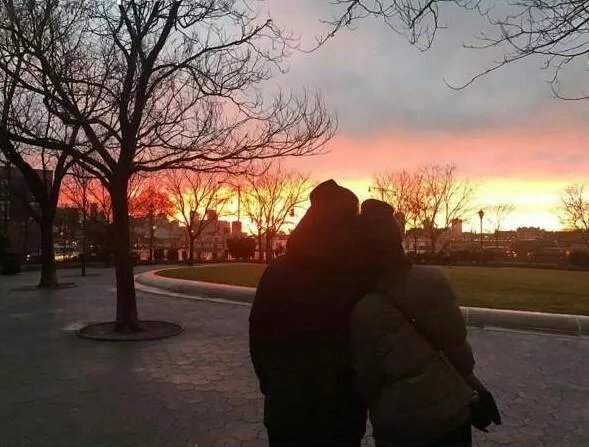 余文乐宣布和女友王棠云结婚是否出人意料？