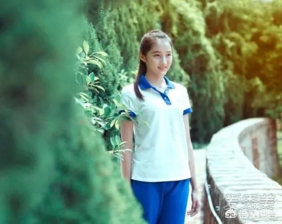哪个女明星穿校服最好看?