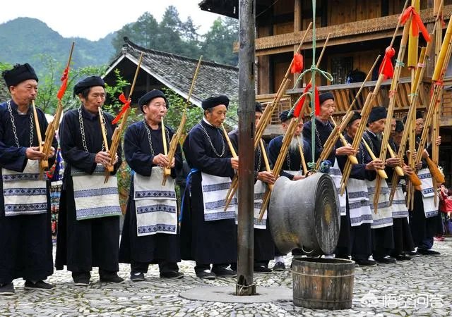 夏季出游避暑,有的喜欢在国内,有的喜欢出国。你感觉去哪里好?