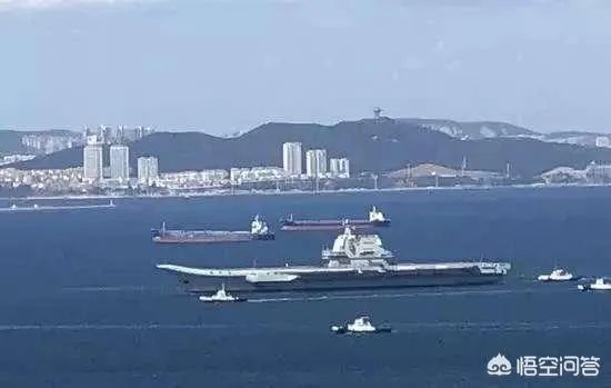 辽宁舰改造完毕今已出海,4月23日海军节阅舰式,双航母编队可期待吗?