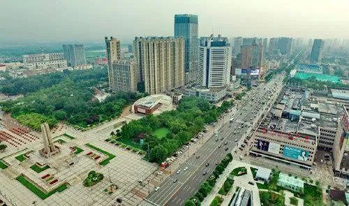 廊坊和唐山相比哪个发达？是不是廊坊比唐山发达很多？
