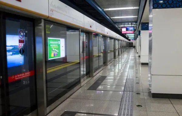 河南郑州地铁12名乘客不幸遇难，如何避免类似事件的发生？