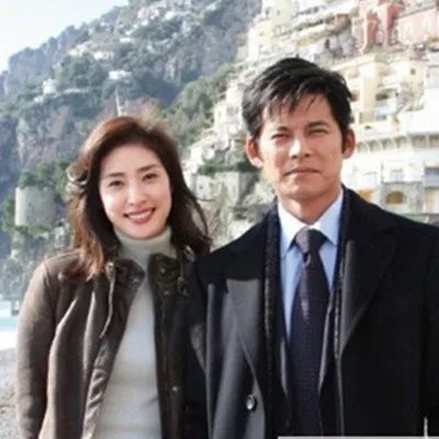 织田裕二老婆照片显青涩 结婚四年即将迎来第一个孩子