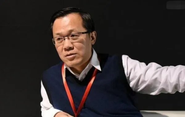 你认为卓伟是一个怎样的人?