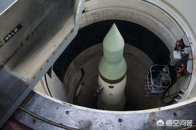 美国为什么不直接对伊朗发射核导弹呢？反正他无法拦截，也打击不到美本土？