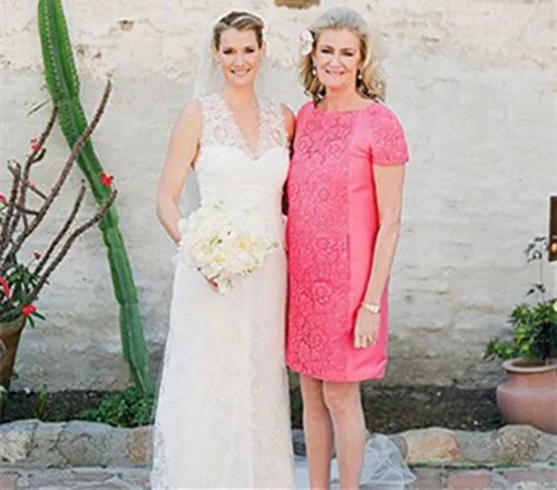 婚礼婆婆服装怎么选 婆婆婚礼装选购技巧