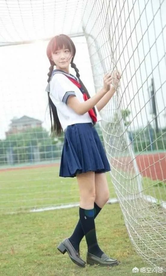 哪个女明星穿校服最好看?