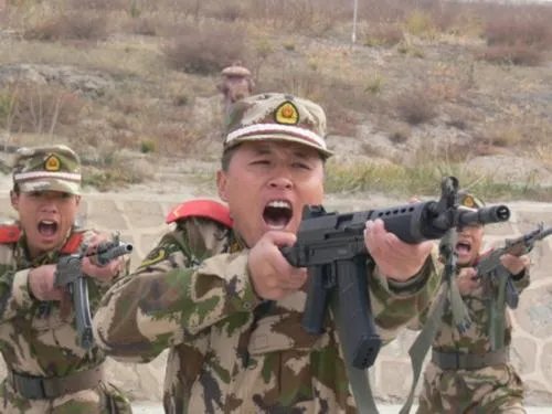 高原武警战士版无价之哥，他们背后的付出又知道多少？