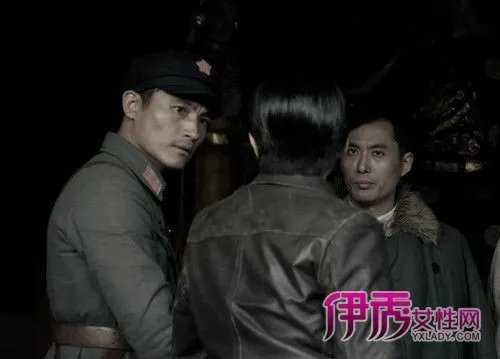 《女子军魂》耿乐戎装难掩艺术范