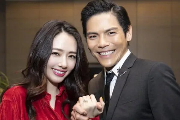 向佐没陪郭碧婷待产，具体有何原因呢？
