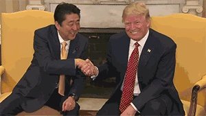 安倍晋三和特朗普因为红毯合影被讽刺是特朗普故意羞辱他，你怎么看？