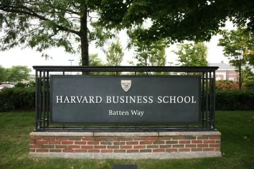 美国政府为什么会同意撤销留学生签证新规?