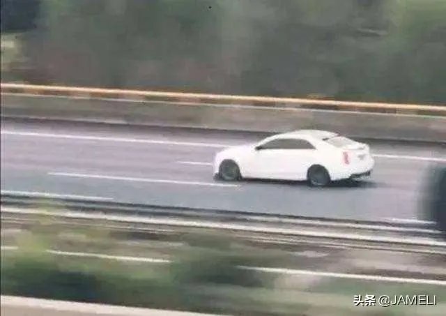 对于最近很火的凯迪拉克追高铁事件怎么看?
