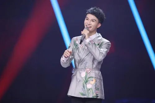 周深和杨迪都道歉了两次,为何《青春环游记》如此让人不解?