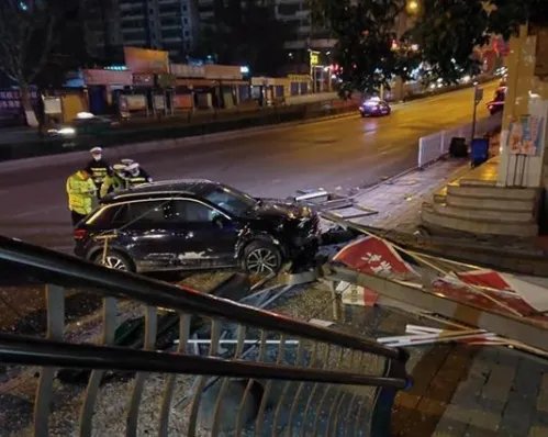 贵阳一越野车高速冲向公交站台撞死等车女子,警方对此有何表示?