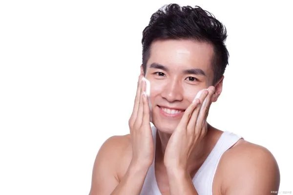 妮维雅男士护肤系列怎么样呢?妮维雅的男士洗面奶怎么样呢?