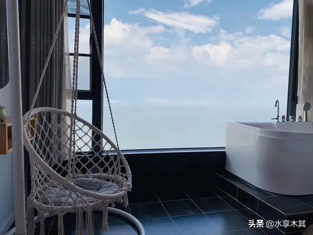 对于最近很火的凯迪拉克追高铁事件怎么看?