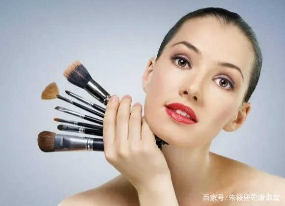 化妆和不化妆的皮肤差距
