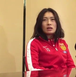 王飞加盟拜仁慕尼黑女子足球队是真的吗？