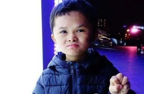 江西男童因酷似马云走红，被迫走红的背后，他的生活发生了哪些变化？