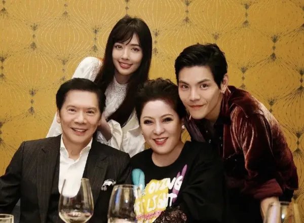郭碧婷向佐疑似婚变,向太发文暗藏深意,被指暗示儿媳包容知感恩,怎么看?