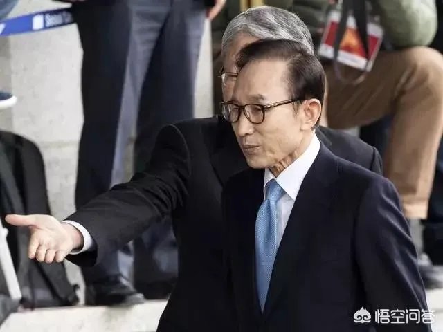 韩检方近日的举动,表达朴槿惠给李明博“腾地”的意思吗?