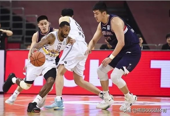 孙悦轮休,北控4分险胜广州,福格准四双,如何评价?