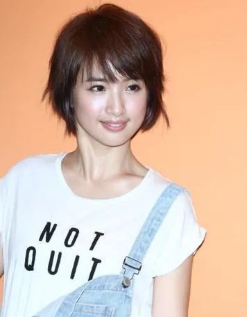 有哪些具有少女感的女明星?