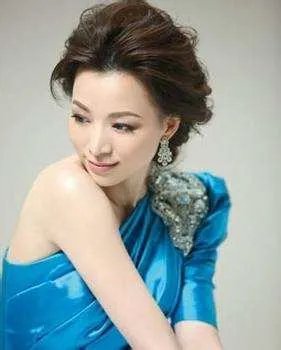 董卿结婚了吗？