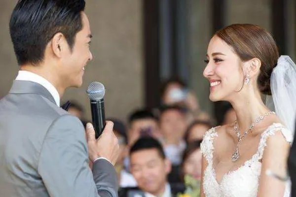 陈凯琳庆祝结婚2周年,你会和妻子去纪念一些有意义的日子吗?