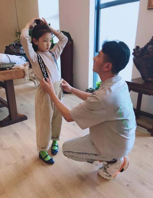 杭州保姆纵火案回顾:妻儿已逝三年,突然复活回来,后来怎样?