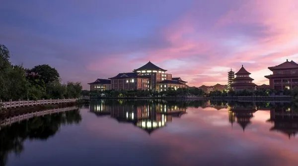 中国“最难考”的医学院,可分哪几个档次?