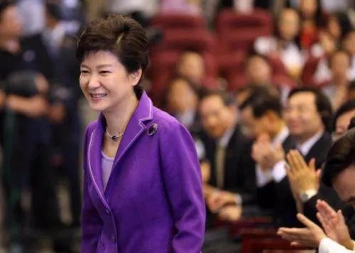 6年前的韩国“世越号”沉船事件,到底有多少疑点?