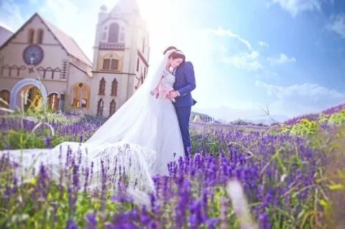 深圳婚纱拍摄基地有哪些 一套婚纱照需要多少钱
