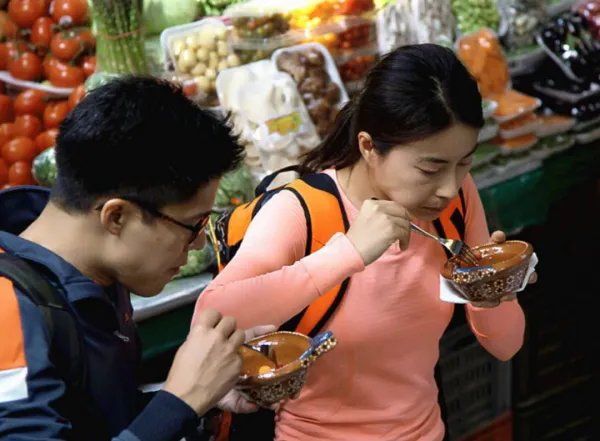 郭晶晶当年为什么嫁给霍启刚?