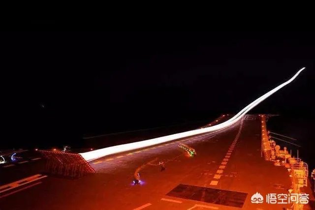 辽宁舰改造完毕今已出海,4月23日海军节阅舰式,双航母编队可期待吗?