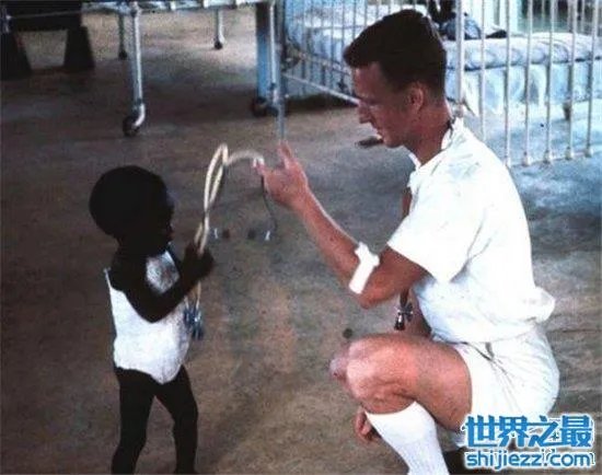 世界上最黑的孩子,一起来看一下最黑的孩子的出生和现状! ...