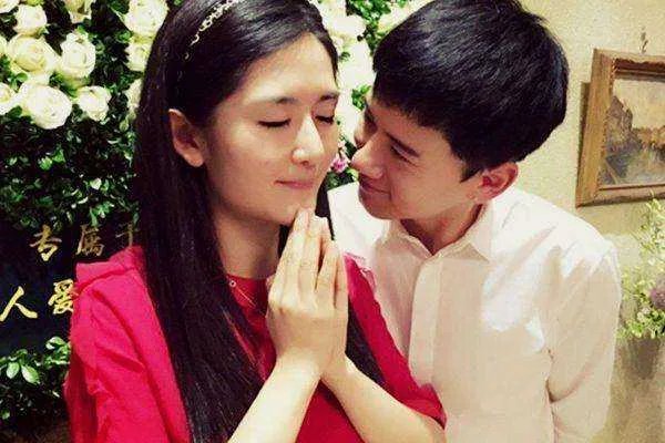张杰当年为什么会选择比他大几岁的谢娜呢？