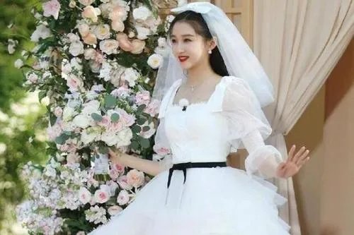 关晓彤婚纱造型,有美到你吗?