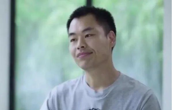 20年后打老师男子为何想当面给老师道歉?