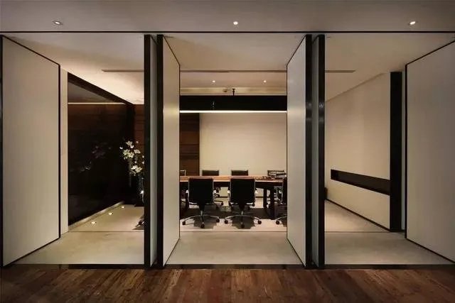只有极简风才能hold住的豪品别墅，既美又有品！