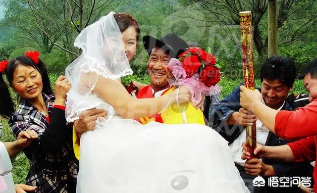 武汉结婚有个风俗是:公公抱媳妇进洞房吗?