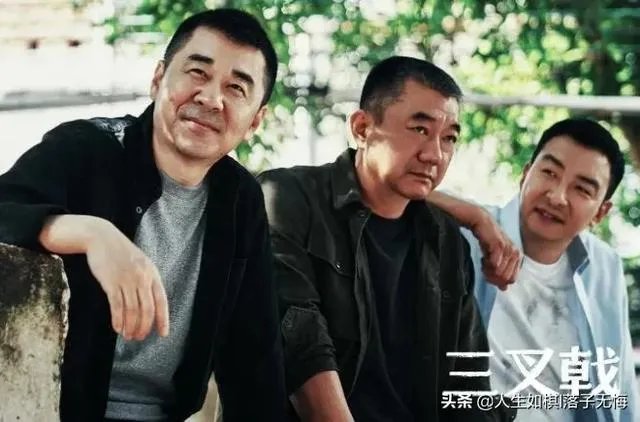 如果想要进高盛这类的知名投行，本科必须是清北复交吗？需要学什么专业？