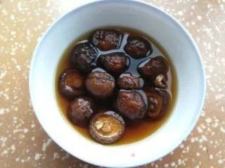肚包鸡