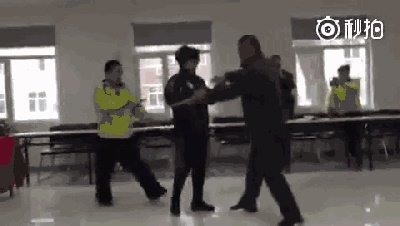 “武僧”一龙能打得过“太极宗师‘闫芳吗?