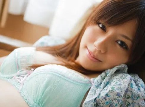人气AV瑠川莉娜作品盘点 身材火爆被赞日本最性感女优