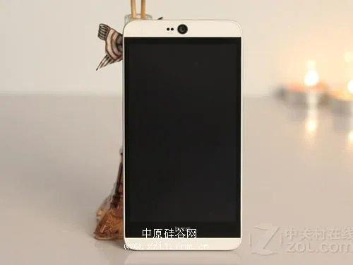 美颜出众自拍强 HTC 826w郑州售1999元