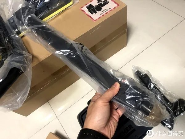 无线吸尘器入门好选择 500块买个德国的吸尘器的优缺点 KARCHER