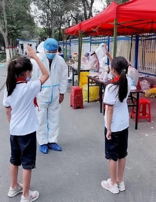 乌鲁木齐调整小区防控政策,新政策是什么?